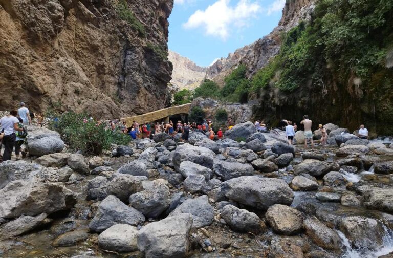 Με εισιτήριο η είσοδος στο Κουρταλιώτικο φαράγγι – Τι προβλέπει το ΦΕΚ