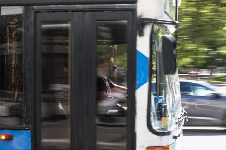 «Πρεμιέρα» για τη συγκοινωνιακή αστυνομία με 130 αστυνομικούς σε δρομολόγια