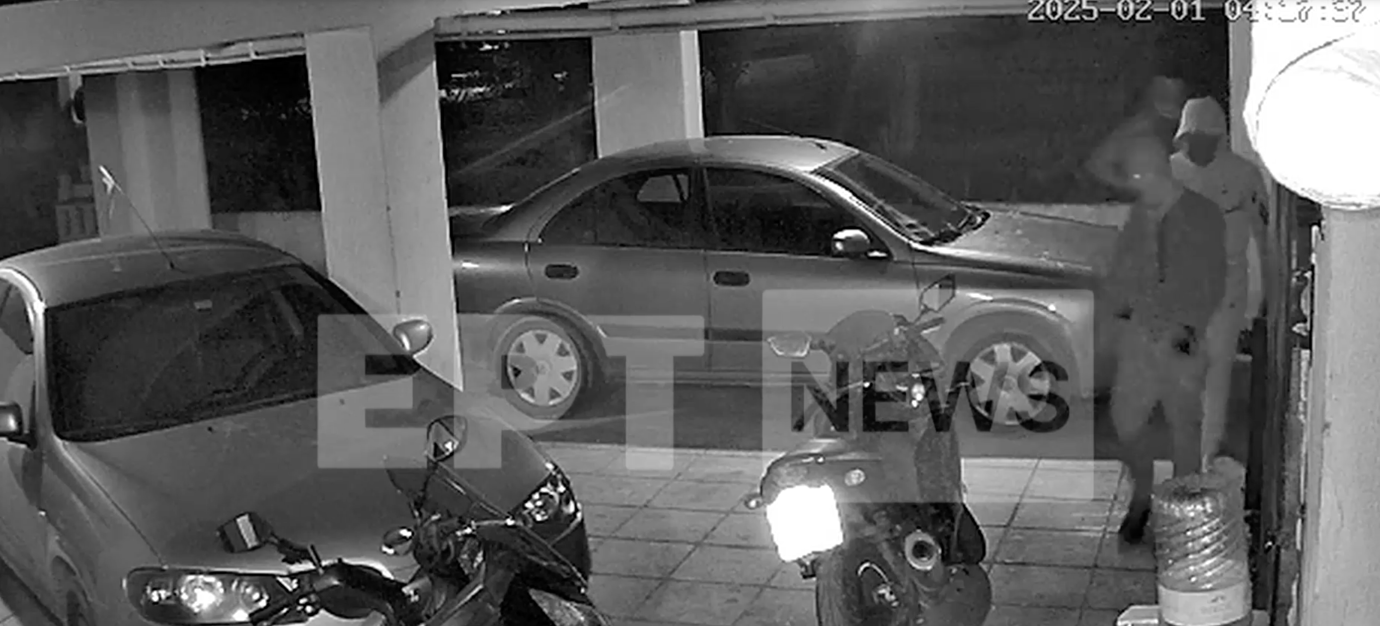 Θεσσαλονίκη: Διαρρήκτες άρπαξαν εργαλεία από αποθήκη στην Καλαμαριά- Καρέ καρέ η δράση τους
