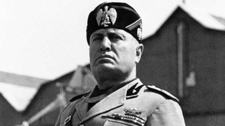 Ιταλία: Πόλη – ορόσημο του φασισμού ανακαλεί την τιμητική υπηκοότητα στον Μπενίτο Μουσολίνι