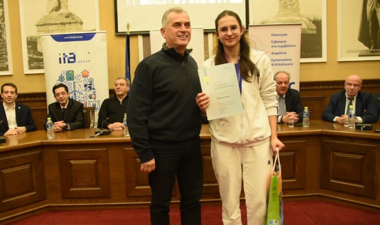 Σέρρες: “Έριξαν τα τείχη” για τους Ολυμπιονίκες ρομποτικής