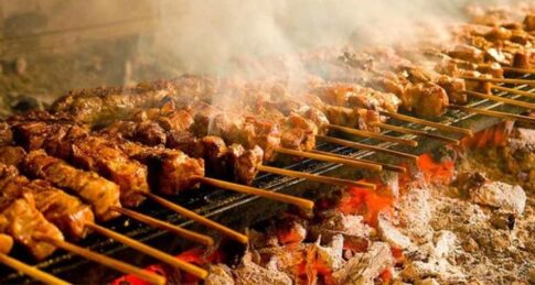 <strong>Πυρκαγιά σε πολυώροφο κτίριο της Οδησσού, μετά τις αναφορές για καταρρίψεις drones</strong>