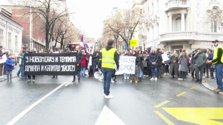 Δεκάδες συγκεντρώσεις σε όλο τον κόσμο για τα δύο χρόνια από την τραγωδία των Τεμπών