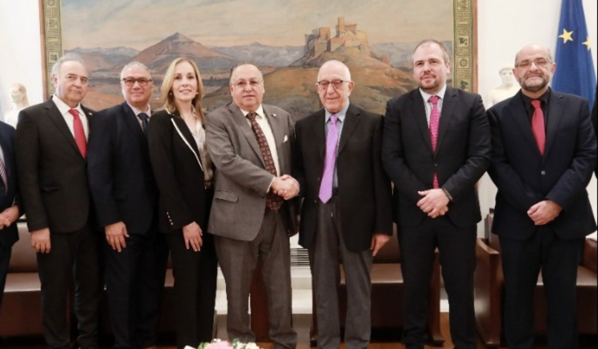 Βουλή: Με αντιπροσωπεία της AHEPA συναντήθηκε ο Νικήτας Κακλαμάνης