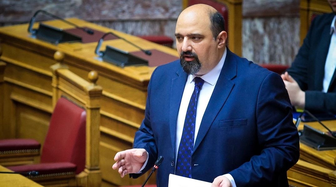 Κυβερνητικά στελέχη για την απόφαση του Χρ. Τριαντόπουλου να κριθεί απευθείας από τον φυσικό δικαστή