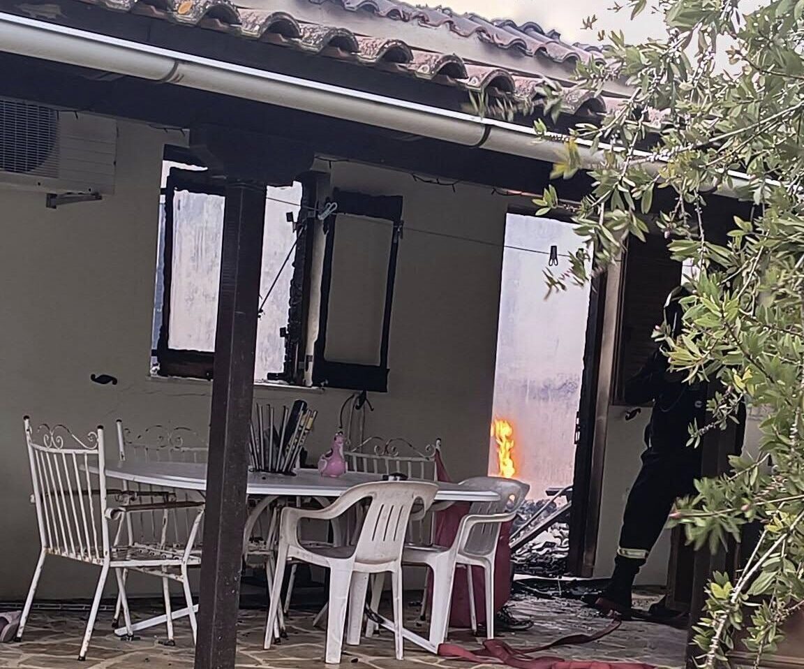 Ζάκυνθος: Κάηκε ολοσχερώς κατοικία στον Αγ. Δημήτριο – Έκκληση για βοήθεια προς την οικογένεια