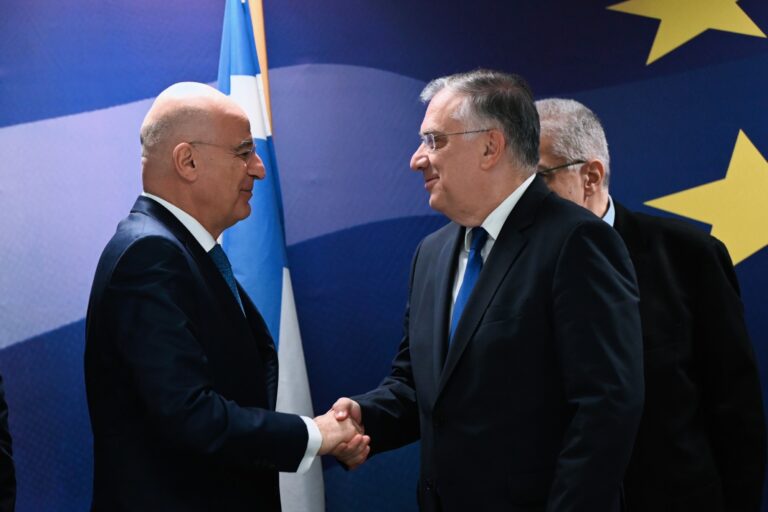 Υπεγράφη από τους Υπουργούς Εθνικής Άμυνας Ν. Δένδια και Ανάπτυξης Τ. Θεοδωρικάκο η σύμβαση για το πρόγραμμα «Θώραξ»