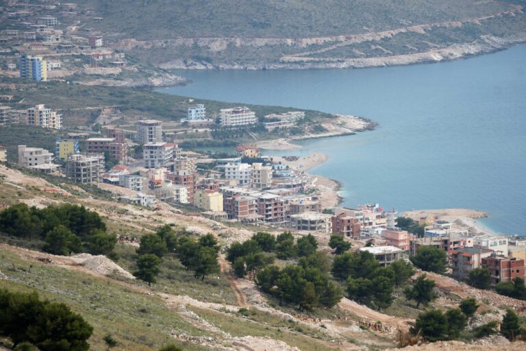 Κέρκυρα: Πως θα επηρεάσει τον τουρισμό η κατασκευή εποχικού αεροδρομίου στους Αγίους Σαράντα