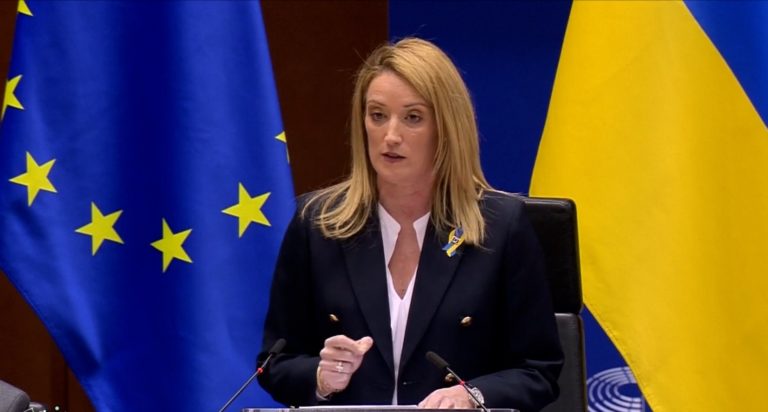 Ρομπέρτα Μέτσολα: Επιβάλλεται να ενισχυθούν η ασφάλεια και η ανεξαρτησία της Ευρώπης 
