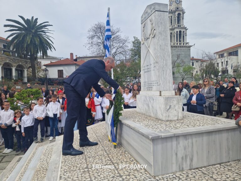 Στην Αργαλαστή Πηλίου παρακολούθησε την παρέλαση ο Κυριάκος Βελόπουλος