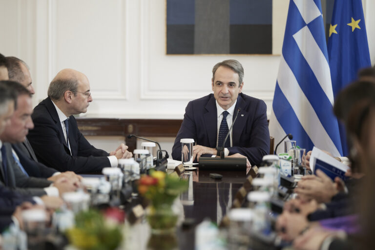 Ξεκινά επισκέψεις στα υπουργεία ο Κ. Μητσοτάκης – Οι τρεις μεγάλες προτεραιότητες και τα μηνύματα