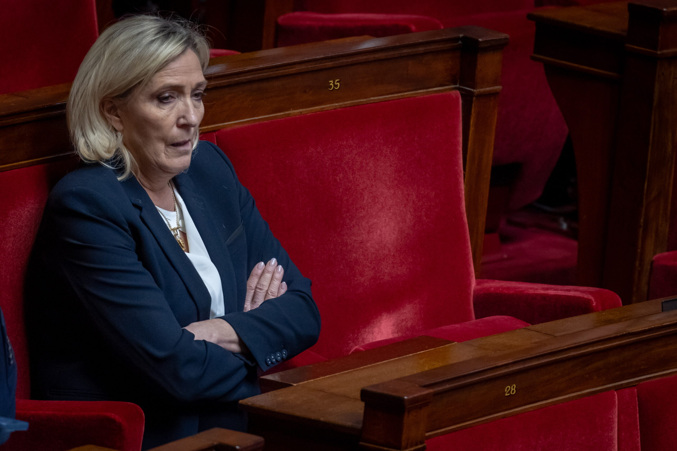 Γαλλία: Η Μαρίν Λεπέν και η ακροδεξιά σε αμηχανία μετά τον δημόσιο διαπληκτισμό Τραμπ – Ζελένσκι