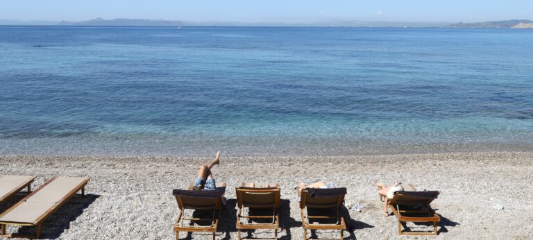 Άνοιξη με 25άρια αλλά και αφρικανική σκόνη