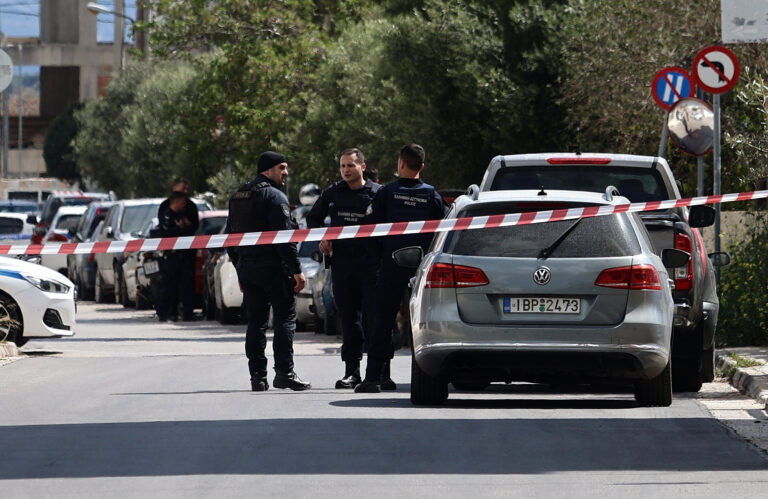 Κορωπί – Επιθέσεις με κατσαβίδι: Γνώριμος στις Αρχές ο δράστης – Το σημείωμα που άφησε και το παρελθόν του – Το χρονικό όσων συνέβησαν
