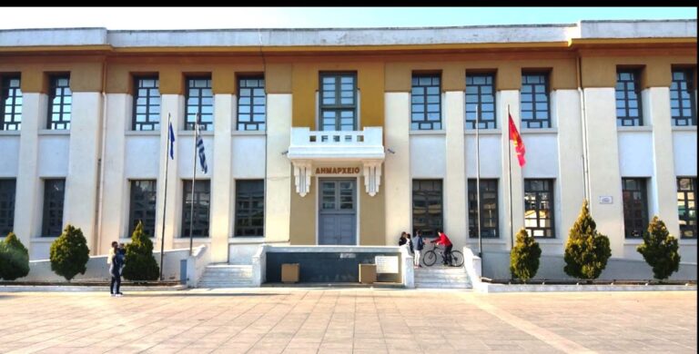 Θεσσαλονίκη: Σε καθαρισμό των οικοπέδων ενόψει αντιπυρικής περιόδου καλεί ο δήμος Καλαμαριάς