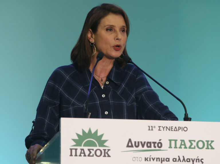 Παραπέμπεται η Κατερίνα Μπατζελή στην επιτροπή Δεοντολογίας του ΠΑΣΟΚ