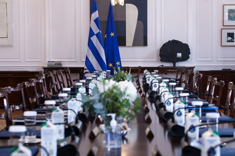 Νέα αύξηση κατώτατου μισθού – Στο Υπουργικό η ανακοίνωση από τον Πρωθυπουργό