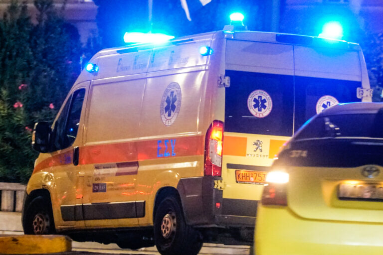 Ωραιόκαστρο: Σιδερένια πόρτα καταπλάκωσε παιδί την ώρα που έπαιζε