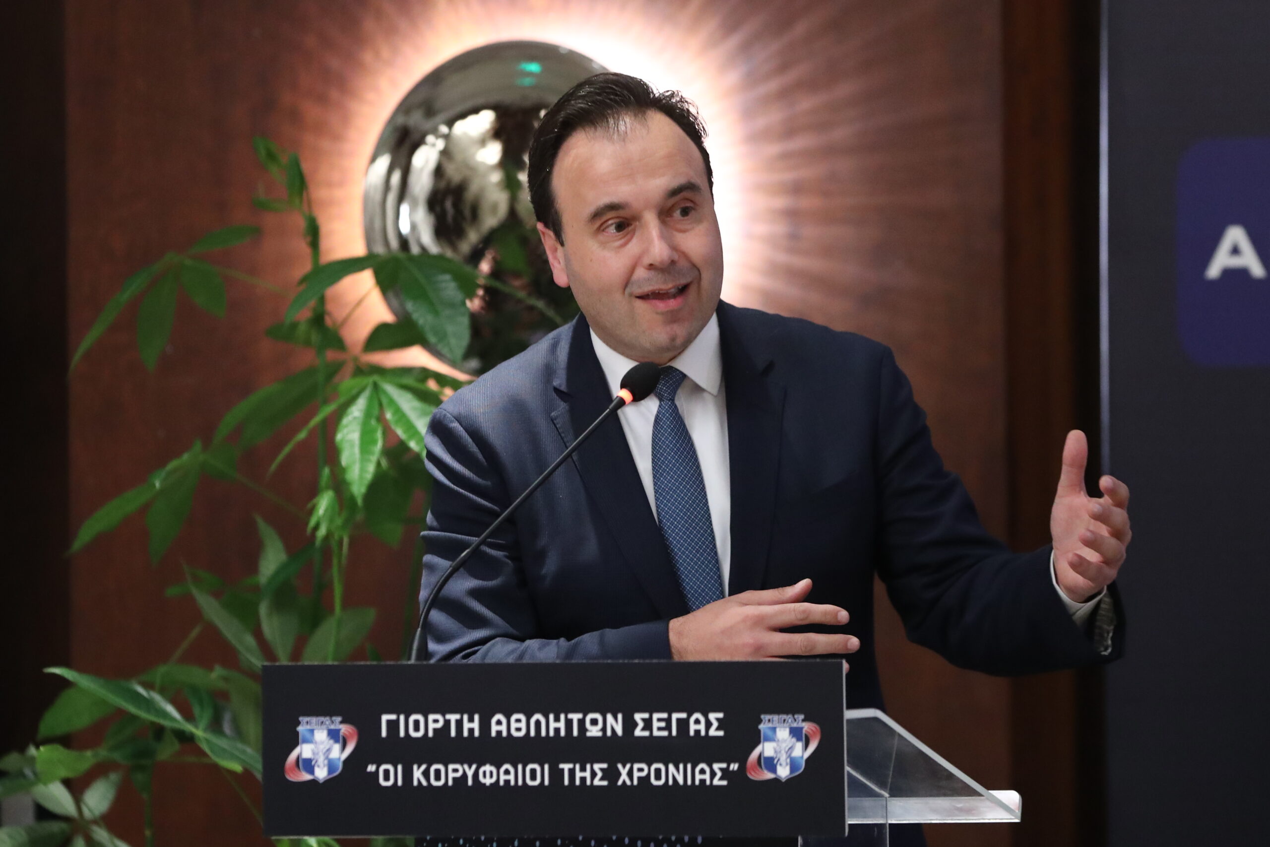 Στις Βρυξέλλες ο Δ. Παπαστεργίου – Θα παρουσιάσει την Εθνική Στρατηγική για την προστασία των ανήλικων από τον εθισμό στο διαδίκτυο