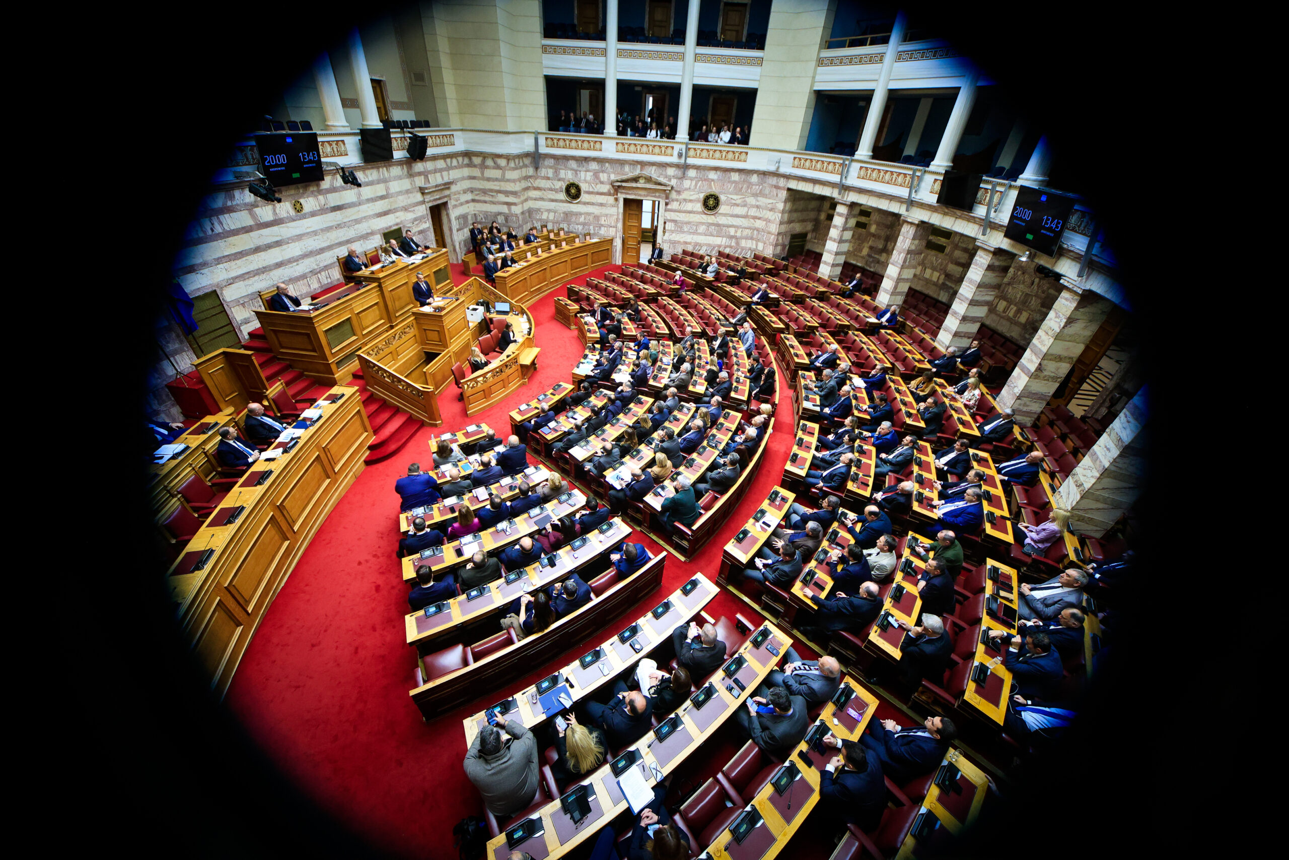 Αντιπολιτευτικά πυρά: Στο «στόχαστρο» η νέα σύνθεση της κυβέρνησης – Τα σχόλια για τον ανασχηματισμό