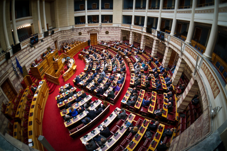 Τέμπη – Σύσταση προανακριτικής: Στην τελική ευθεία για την ψηφοφορία στη Βουλή