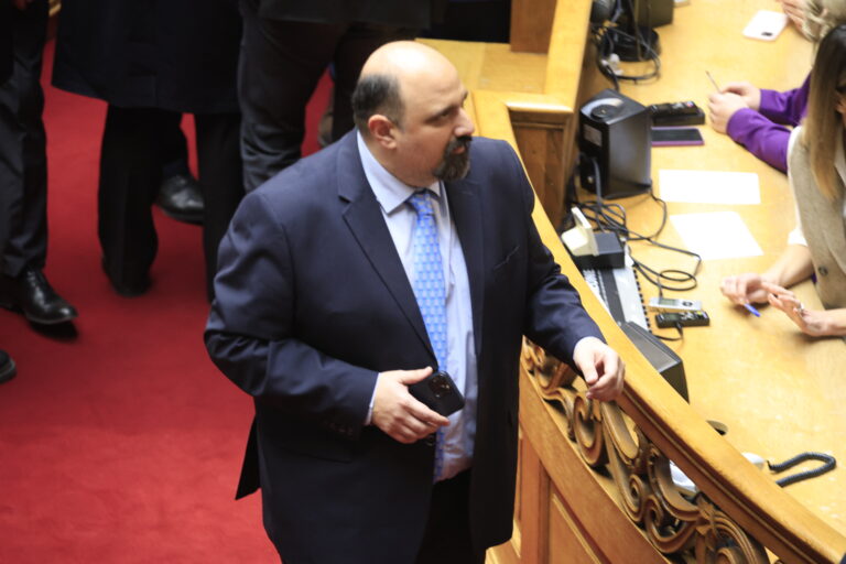 Με υπόμνημα η κατάθεση Τριαντόπουλου στην προανακριτική για τα Τέμπη – Στο «κόκκινο» η πολιτική αντιπαράθεση
