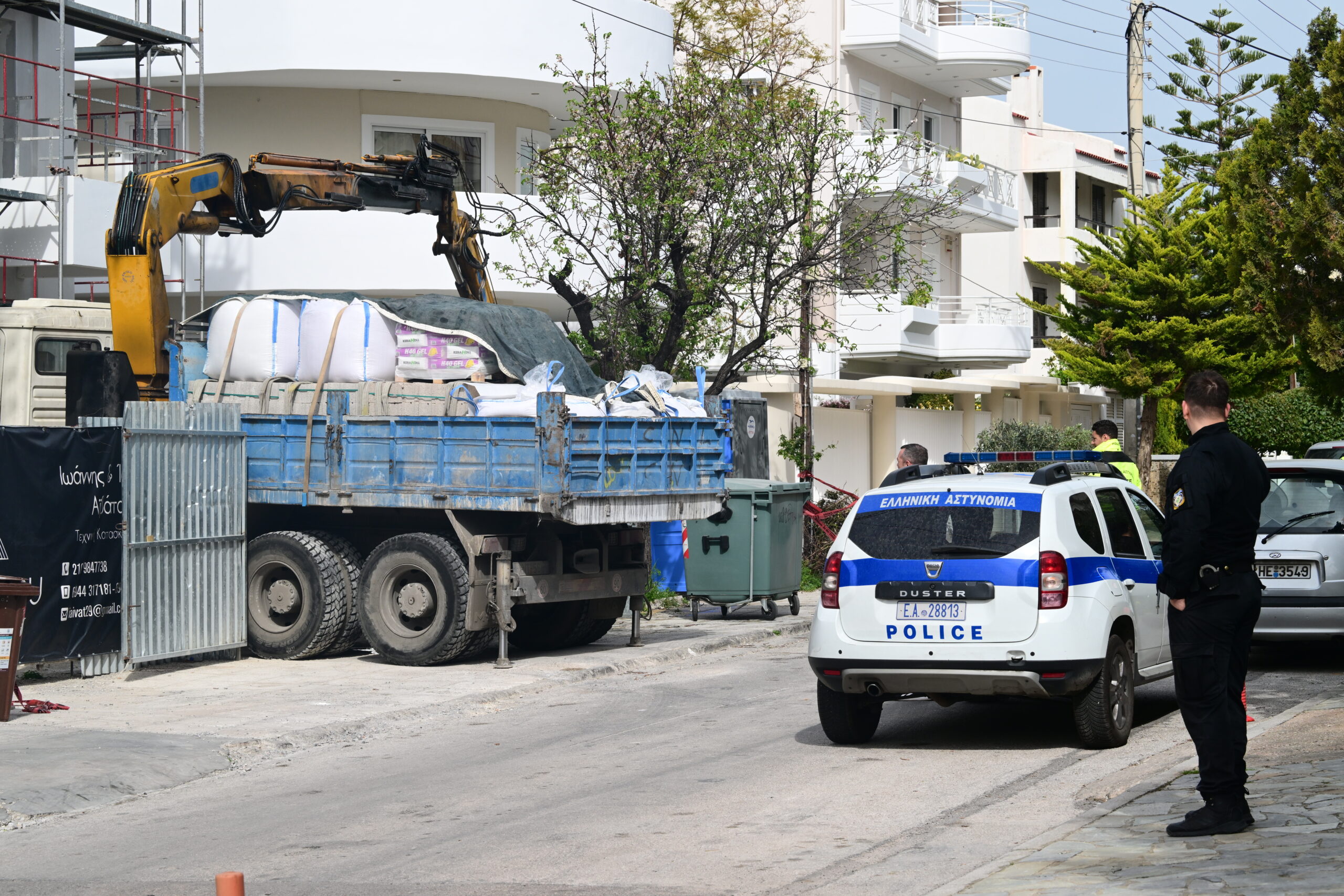 Εργατικό ατύχημα στη Βούλα: Νεκρός ο χειριστής του γερανοφόρου – Έχει σχηματιστεί δικογραφία για τον εργολάβο