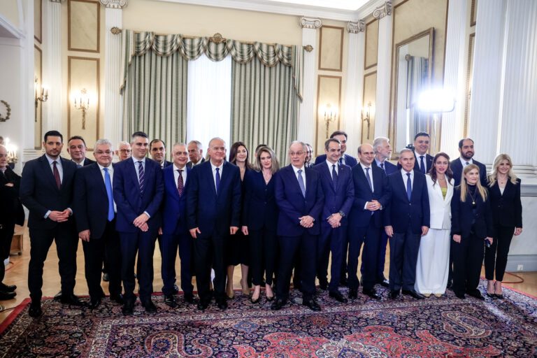 Ορκίστηκαν τα νέα μέλη της Κυβέρνησης