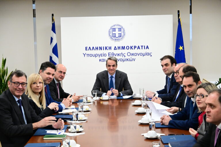Στο υπ. Οικονομικών ο Κυριάκος Μητσοτάκης – Ξεκίνησε ο κύκλος επισκέψεων στα υπουργεία
