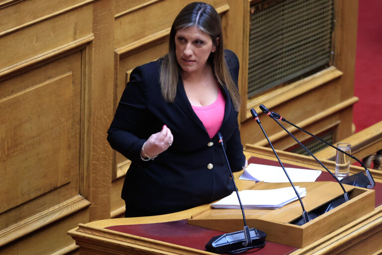 Κωνσταντοπούλου προς κυβέρνηση: «Σας θέτουμε προ των ευθυνών σας και σας καλούμε να αφουγκραστείτε αυτό που έρχεται»
