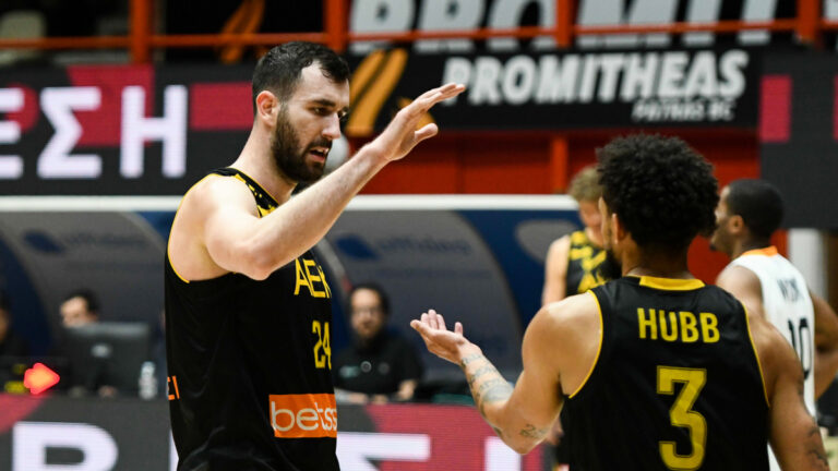 Champions League: Ξύπνησε στο τέλος και πέρασε από την Πάτρα με 60-56 η… «σεληνιασμένη» ΑΕΚ