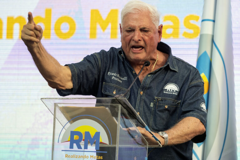 Παναμάς: Ο πρώην πρόεδρος Μαρτινέλι θα μεταβεί στη Νικαράγουα, παρά την ειδοποίηση της Interpol