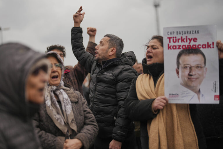 Οι πρώτες αναρτήσεις Ιμάμογλου από τη φυλακή – Η κατάσχεση της εταιρείας του και οι διεθνείς αντιδράσεις