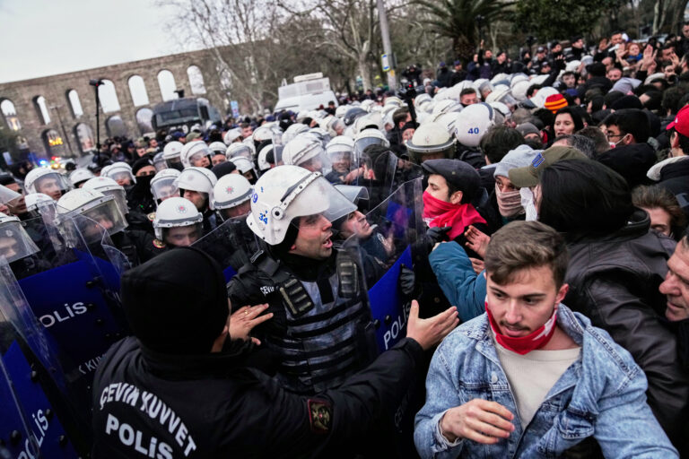 Κομισιόν για Ιμάμογλου: Είναι βασικό η Τουρκία να σέβεται τις θεμελιώδεις αρχές για να παραμείνει «αγκυροβολημένη στην Ευρώπη»