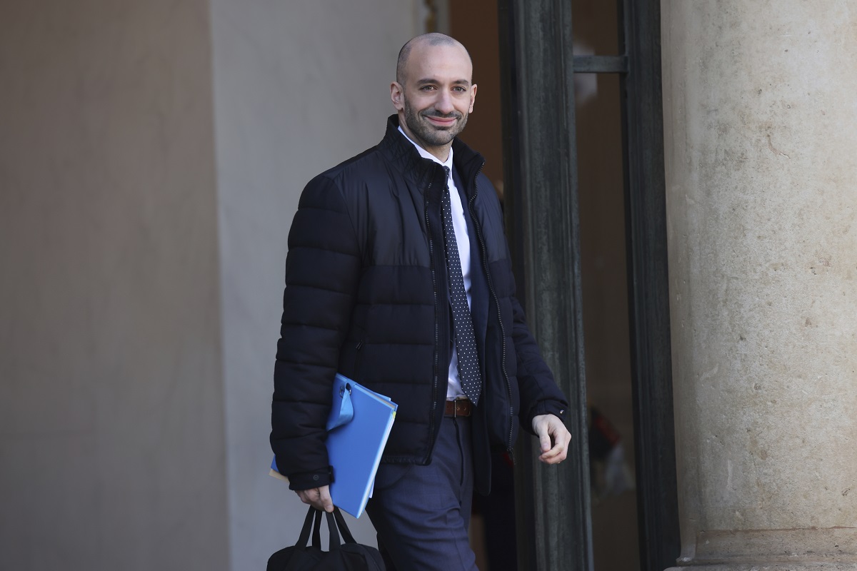 Γάλλος υπουργός: Η αναστολή της στρατιωτικής βοήθειας των ΗΠΑ προς το Κίεβο απομακρύνει το ενδεχόμενο ειρήνης
