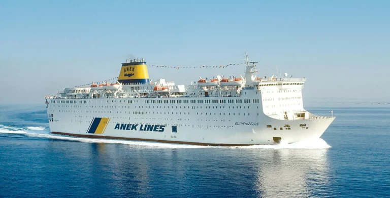Έκτακτη αλλαγή ρότας για το “Ελ. Βενιζέλος” λόγω ασθένειας επιβάτη – Έφτασε στην Σούδα με καθυστέρηση