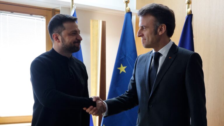 Ο Ζελένσκι θα συναντηθεί με Ευρωπαίους ηγέτες στο Παρίσι την Πέμπτη, μετά από πρόσκληση του Μακρόν