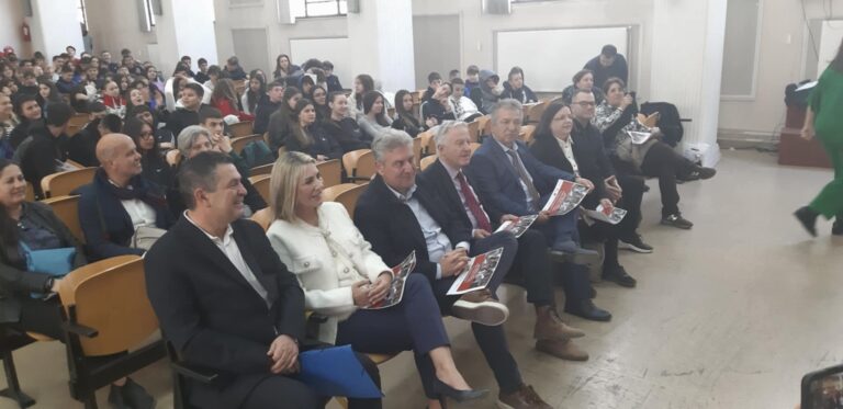 Ημερίδα στον Βόλο για τον εθισμό στο Διαδίκτυο: Ελλάδα και Κίνα στην πρώτη Θέση