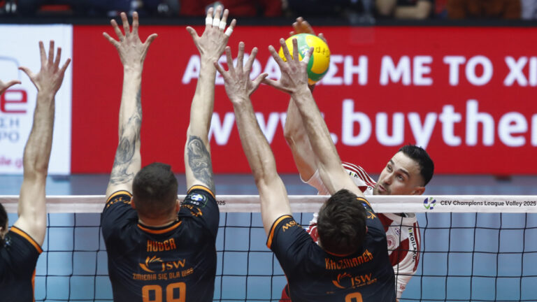 CEV Champions League: Ο Ολυμπιακός λύγισε 3-0 από την ανωτερότητα της Γιαστρέμπσκι και αποχαιρέτησε την Ευρώπη