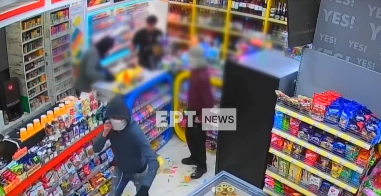 Mε πριόνι και ρόπαλο η δράση των τριών ληστών που απείλησαν υπάλληλο σε μίνι μάρκετ στον Λευκό Πύργο – Δείτε το βίντεο ντοκουμέντο