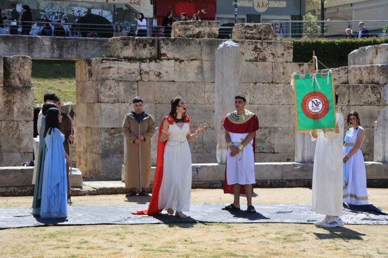 Θεσμό – ορόσημο για τη Λάρισα δημιούργησε η “αυλαία” του μαθητικού Φεστιβάλ αρχαίου Θεάτρου
