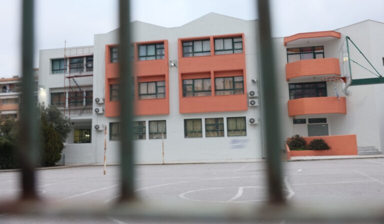 Θεσσαλονίκη: Ελεύθερος υπό όρους ο 16χρονος που συνελήφθη για εμπόριο κάνναβης σε αυλή σχολείου