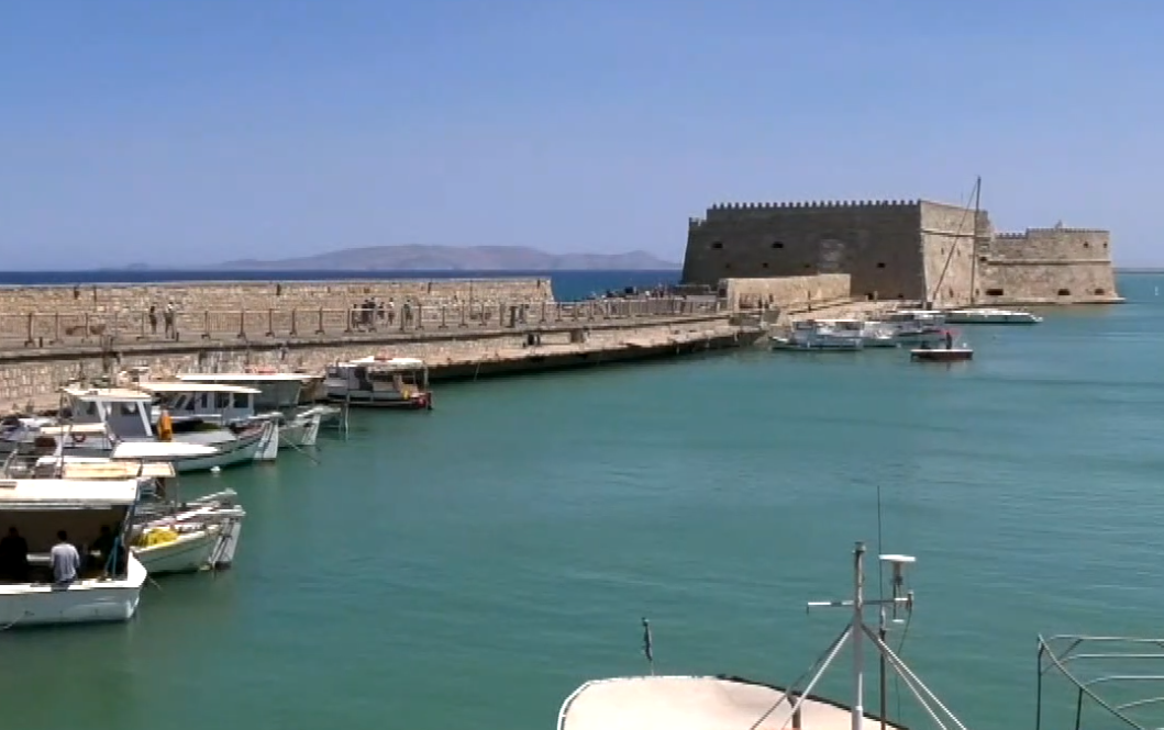 Ηράκλειο: Ξεκινά η τουριστική σεζόν- Σήμερα οι πρώτες πτήσεις τσάρτερ
