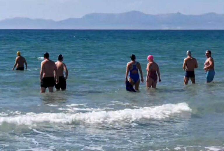Κομοτηνή: Χειμερινοί κολυμβητές σε ανοιξιάτικες εξορμήσεις στις παραλίες