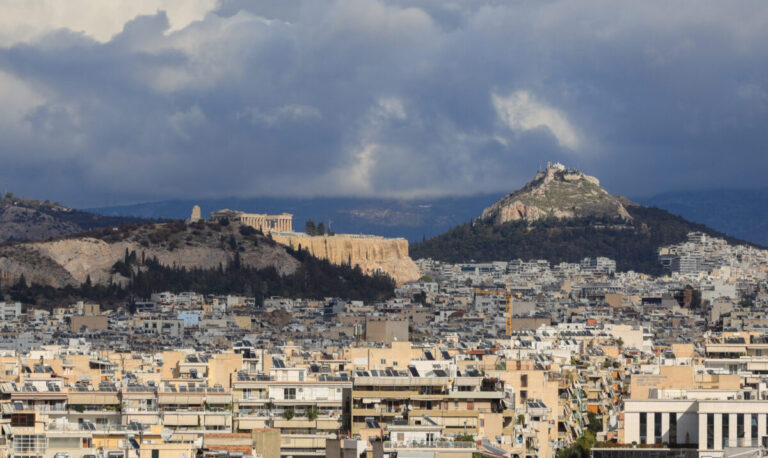 Αναρτώνται τα ειδοποιητήρια του ΕΝΦΙΑ – Οι αλλαγές και η εξόφληση σε 12 δόσεις