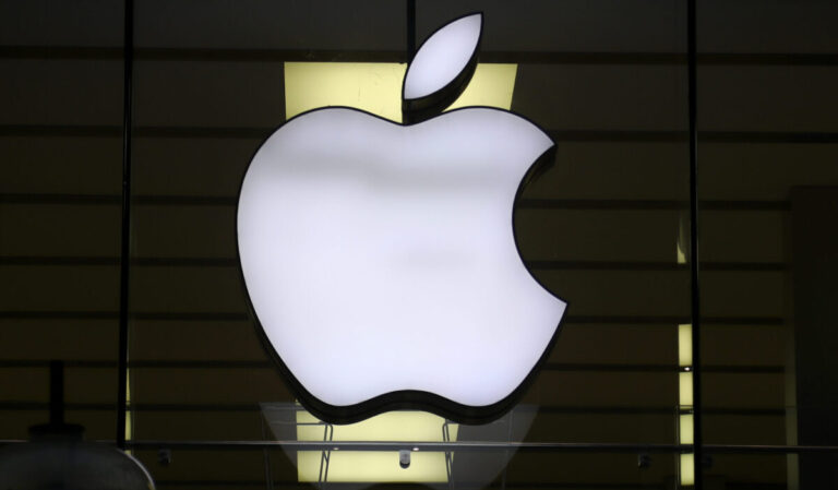 Reuters: Η Apple επιδιώκει να αποφύγει το πρόστιμο της ΕΕ για πρακτικές αθέμιτου ανταγωνισμού, σύμφωνα με πληροφορίες