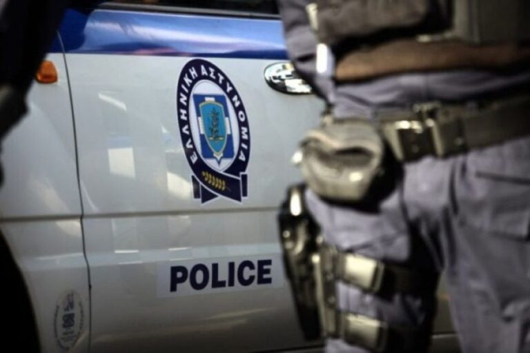 Αγρίνιο: Συνελήφθησαν δύο αστυνομικοί, υπεύθυνοι για τη φρούρηση δύο κρατουμένων που απέδρασαν από το κρατητήριο
