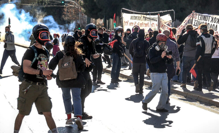 Ένταση στο κέντρο της Αθήνας – Έγιναν 14 προσαγωγές