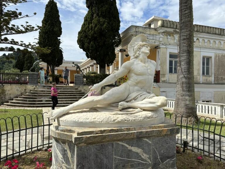 Κέρκυρα: Αναστάτωση προκάλεσε δημοσίευμα για το Αχίλλειο