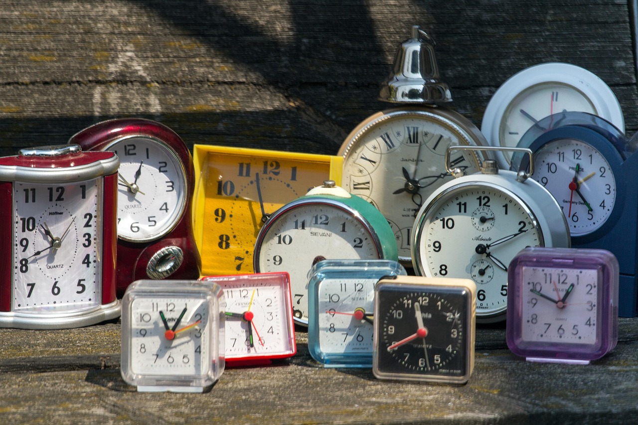 Άλλαξε η ώρα στις 03:00 τα ξημερώματα της Κυριακής – Οι δείκτες των ρολογιών μετακινήθηκαν μία ώρα μπροστά